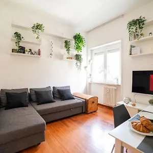 Citylife-fiera Nuovo Con Wifi & Netflix Appartamento