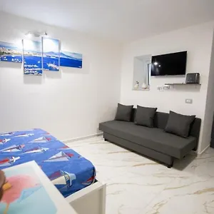 https://apt-concordia-house-centro-storico.hotels-amalfi.com