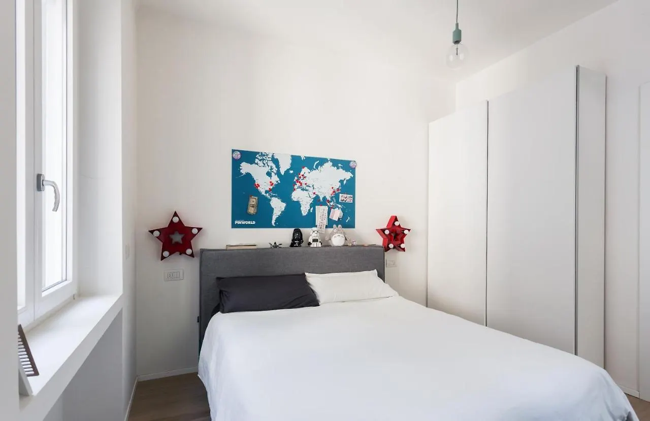 Green Shot - Garibaldi Area Apartment Milan 0*,  Italy